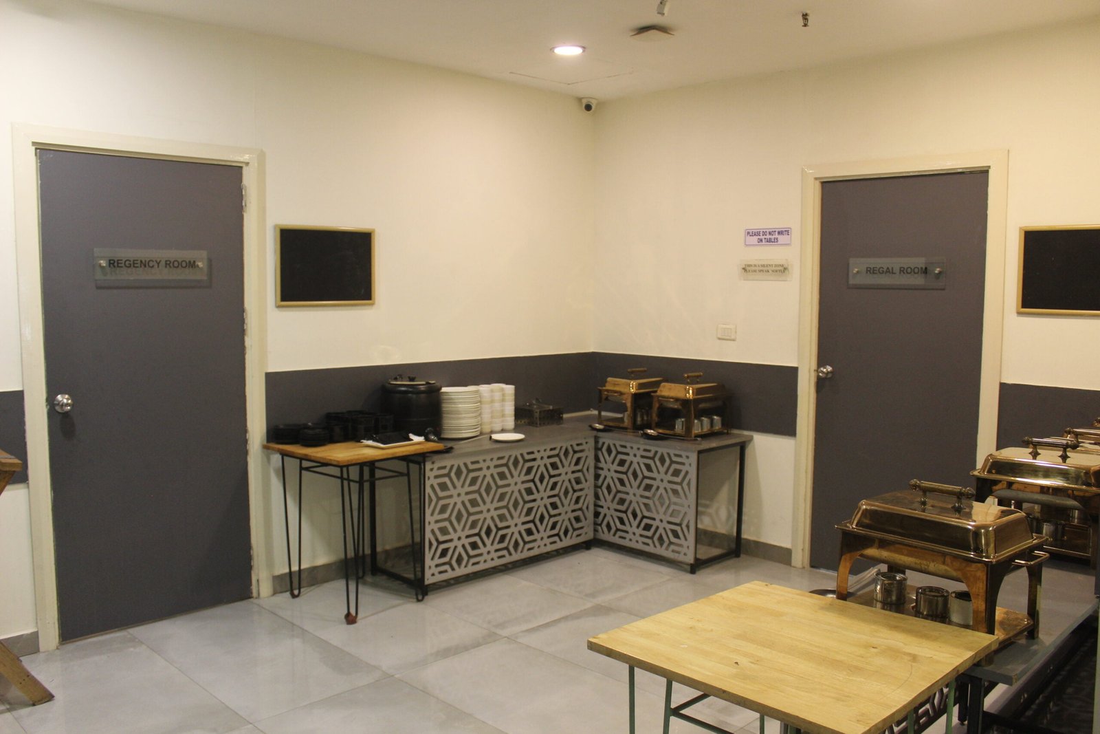 Conference rooms in green palms hotel